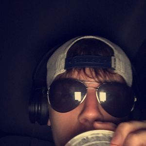 Meet your Posher, Grayson